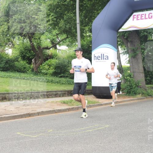 29.06.2025 - hella hamburg halbmarathon KatJ http://msf.ph/oto/8346658 29.06.2025 10:20:05 Zwischen KM18-KM19 3379, 8323 meine-sportfotos.de