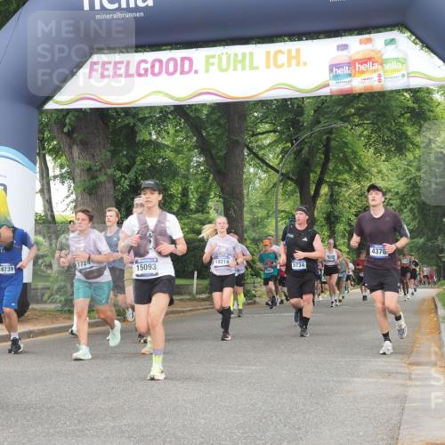 29.06.2025 - hella hamburg halbmarathon KatJ http://msf.ph/oto/8346688 29.06.2025 10:49:47 Zwischen KM18-KM19 1126, 1722, 1724, 4370, 5734, 6311, 8469 meine-sportfotos.de