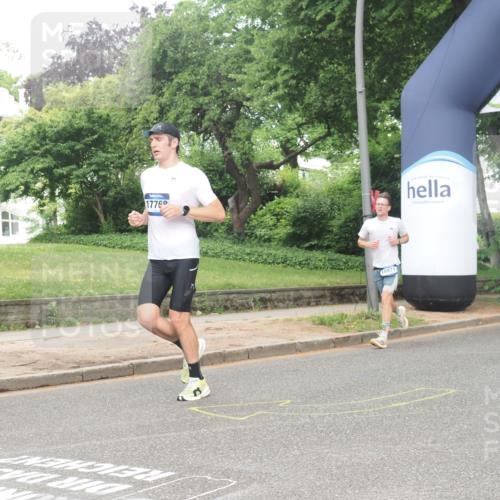 29.06.2025 - hella hamburg halbmarathon KatJ http://msf.ph/oto/8346727 29.06.2025 10:20:06 Zwischen KM18-KM19 3379, 8323 meine-sportfotos.de