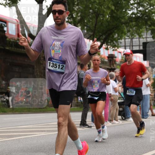 29.06.2025 - hella hamburg halbmarathon Yannick Fuchs http://msf.ph/oto/8346750 29.06.2025 10:52:28 20KM 1319, 1833, 2159, 2250, 2619, 2711, 2996, 3251, 4550, 4767, 5675, 6592, 7659, 7856, 8089, 9230, 9553, 9555, 9835, 10020, 10268, 10319, 10518, 10539, 10703, 11394, 11605, 11808, 11846, 12378, 12495, 12734, 12735, 12809, 12879, 13287, 13512, 13654, 13694, 14355, 14673, 15197, 15527, 16189, 16409, 17531, 17665, 17814, 17839, 17967, 18682, 18727, 18833, 18985, 19002, 19003 meine-sportfotos.de