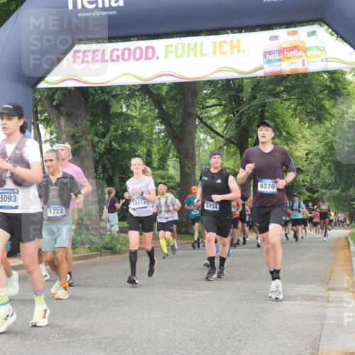 29.06.2025 - hella hamburg halbmarathon KatJ http://msf.ph/oto/8346752 29.06.2025 10:49:48 Zwischen KM18-KM19 1126, 1722, 1724, 4370, 4665, 5734, 6311, 8469 meine-sportfotos.de