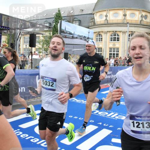 29.06.2025 - hella hamburg halbmarathon Michael Strokosch http://msf.ph/oto/8346755 29.06.2025 10:52:18 Ziel 2397, 4419, 4837, 5032, 5087, 5482, 6164, 6897, 7896, 9074, 9082, 12135, 13726, 14248, 14300, 15275, 15446, 16003, 16320, 16591, 17130, 18475 meine-sportfotos.de