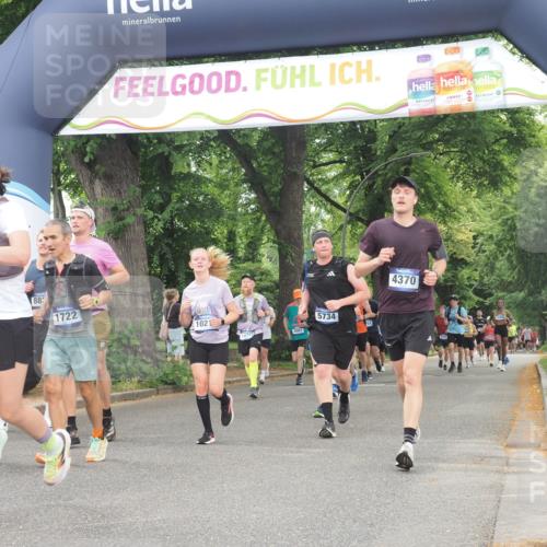29.06.2025 - hella hamburg halbmarathon KatJ http://msf.ph/oto/8346767 29.06.2025 10:49:48 Zwischen KM18-KM19 1126, 1722, 1724, 4370, 4665, 5734, 6311, 8469 meine-sportfotos.de