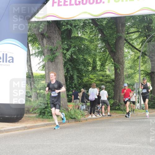 29.06.2025 - hella hamburg halbmarathon KatJ http://msf.ph/oto/8346808 29.06.2025 10:20:11 Zwischen KM18-KM19 7055 meine-sportfotos.de