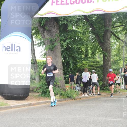 29.06.2025 - hella hamburg halbmarathon KatJ http://msf.ph/oto/8346824 29.06.2025 10:20:11 Zwischen KM18-KM19 7055 meine-sportfotos.de