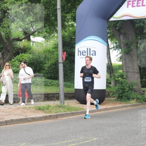 29.06.2025 - hella hamburg halbmarathon KatJ http://msf.ph/oto/8346859 29.06.2025 10:20:12 Zwischen KM18-KM19 7055 meine-sportfotos.de