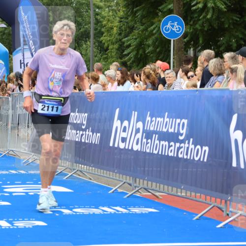 29.06.2025 - hella hamburg halbmarathon Strokosch-Dieckow http://msf.ph/oto/8346860 29.06.2025 10:53:08 Ziel 2111, 2208, 3059, 3258, 3334, 4121, 7383, 7864, 8273, 8361, 8587, 9093, 9142, 9537, 12155, 12875, 14323, 15179, 16929, 16986, 19208 meine-sportfotos.de