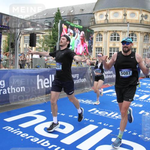 29.06.2025 - hella hamburg halbmarathon Michael Strokosch http://msf.ph/oto/8346877 29.06.2025 10:52:19 Ziel 4419, 4587, 4837, 5032, 5087, 5482, 6164, 6897, 7896, 9074, 9082, 12135, 13707, 14300, 15275, 15446, 16003, 16320, 16591, 17130, 17773, 18475 meine-sportfotos.de