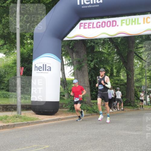 29.06.2025 - hella hamburg halbmarathon KatJ http://msf.ph/oto/8346922 29.06.2025 10:20:14 Zwischen KM18-KM19 7055 meine-sportfotos.de