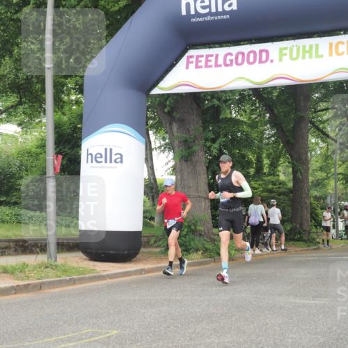 29.06.2025 - hella hamburg halbmarathon KatJ http://msf.ph/oto/8346944 29.06.2025 10:20:14 Zwischen KM18-KM19 7055 meine-sportfotos.de