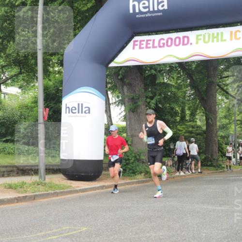 29.06.2025 - hella hamburg halbmarathon KatJ http://msf.ph/oto/8346956 29.06.2025 10:20:14 Zwischen KM18-KM19 7055 meine-sportfotos.de