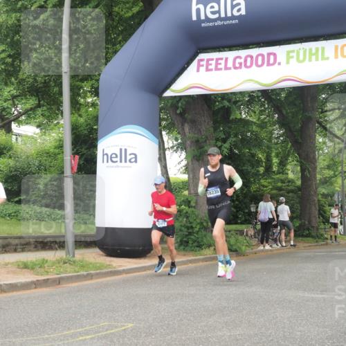 29.06.2025 - hella hamburg halbmarathon KatJ http://msf.ph/oto/8346969 29.06.2025 10:20:14 Zwischen KM18-KM19 7055 meine-sportfotos.de