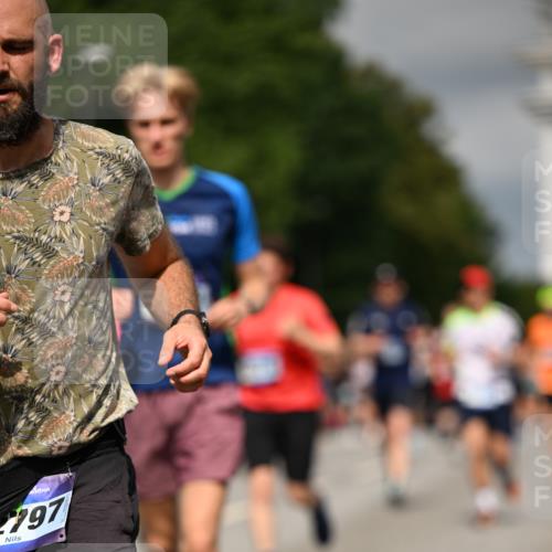 29.06.2025 - hella hamburg halbmarathon Dr. Thomas Lammeyer http://msf.ph/oto/8346974 29.06.2025 10:18:21 Kennedybrücke 1071, 1131, 1406, 1480, 2990, 3020, 3025, 3154, 3728, 3756, 3834, 3939, 5191, 5546, 5670, 6028, 6083, 6366, 6717, 7209, 7442, 7802, 7840, 7991, 8001, 8055, 8147, 8409, 9173, 9663, 9845, 10224, 10610, 10977, 11355 meine-sportfotos.de
