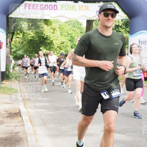 29.06.2025 - hella hamburg halbmarathon MichiJ http://msf.ph/oto/8347016 29.06.2025 10:40:42 Zwischen KM18-KM19 1267, 3334, 5077, 6723, 7509, 7918, 8335, 9032, 10549, 10724, 11009, 11333, 11689, 12607, 12910, 13033, 13297, 13865, 14239, 16467, 16780, 18418 meine-sportfotos.de