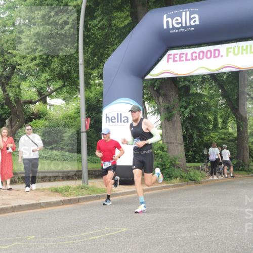 29.06.2025 - hella hamburg halbmarathon KatJ http://msf.ph/oto/8347040 29.06.2025 10:20:15 Zwischen KM18-KM19 7055 meine-sportfotos.de