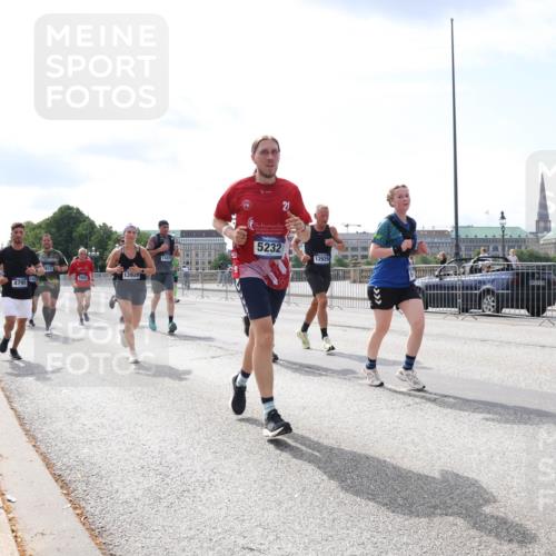 29.06.2025 - hella hamburg halbmarathon Lena Gebhardt http://msf.ph/oto/8347079 29.06.2025 10:13:40 Lombardsbrücke 5232, 1007, 1131, 1480, 1747, 1859, 2055, 2359, 2721, 2904, 2961, 2987, 3218, 3360, 3728, 3729, 4001, 4187, 4795, 4950, 5232, 5546, 5631, 5719, 6026, 6489, 6710, 6717, 6724, 7346, 7446, 7447, 7460, 7462, 7913, 8279, 8673, 8913, 9128, 9527, 9612, 9631, 10442, 10443, 10977, 11441, 12313, 12492, 12797, 12928, 12929, 13331, 13928, 15085, 15482, 15663, 15721, 15722, 15922, 16491, 17472, 17474, 17985, 17988, 18222, 18231, 18732 meine-sportfotos.de