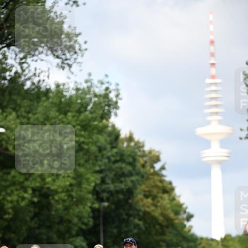 29.06.2025 - hella hamburg halbmarathon Dr. Thomas Lammeyer http://msf.ph/oto/8347084 29.06.2025 10:40:40 Kennedybrücke 1008, 1010, 1102, 1183, 1224, 1284, 3243, 3401, 3699, 3990, 4245, 4902, 4937, 5171, 5246, 5540, 5747, 5809, 5919, 6184, 6417, 8530, 8581, 9229, 9295, 9432, 9694, 9701, 10487, 10531, 10577, 10984 meine-sportfotos.de
