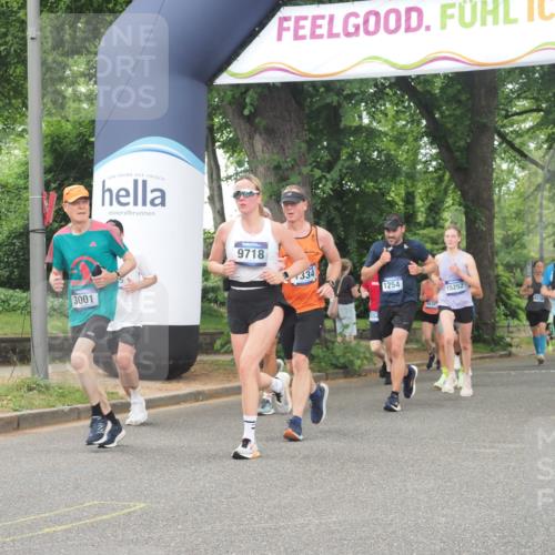 29.06.2025 - hella hamburg halbmarathon KatJ http://msf.ph/oto/8347086 29.06.2025 10:49:53 Zwischen KM18-KM19 1126, 1254, 1334, 1573, 1722, 1724, 1881, 3001, 4370, 4665, 5734 meine-sportfotos.de