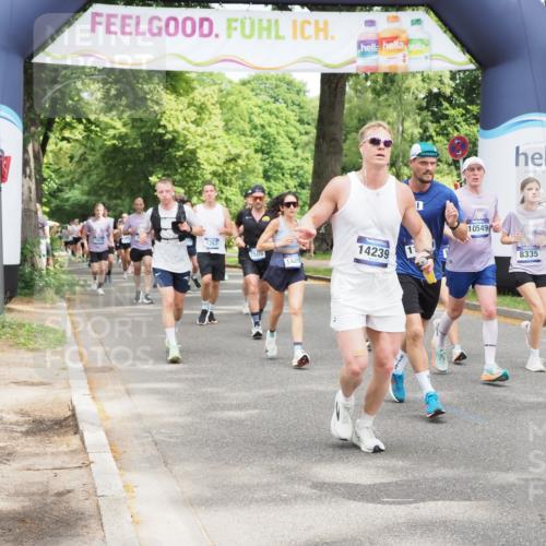 29.06.2025 - hella hamburg halbmarathon MichiJ http://msf.ph/oto/8347116 29.06.2025 10:40:42 Zwischen KM18-KM19 1267, 3334, 5077, 6723, 7509, 7918, 8335, 9032, 10549, 10724, 11009, 11333, 11689, 12607, 12910, 13033, 13297, 13865, 14239, 16467, 16780, 18418 meine-sportfotos.de