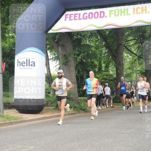 29.06.2025 - hella hamburg halbmarathon KatJ http://msf.ph/oto/8347166 29.06.2025 10:20:19 Zwischen KM18-KM19 3201, 7055 meine-sportfotos.de