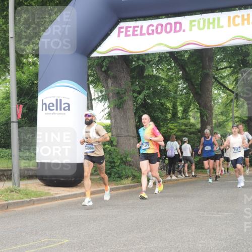 29.06.2025 - hella hamburg halbmarathon KatJ http://msf.ph/oto/8347200 29.06.2025 10:20:19 Zwischen KM18-KM19 3201, 7055 meine-sportfotos.de