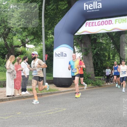 29.06.2025 - hella hamburg halbmarathon KatJ http://msf.ph/oto/8347240 29.06.2025 10:20:20 Zwischen KM18-KM19 3201, 7481 meine-sportfotos.de