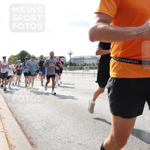 29.06.2025 - hella hamburg halbmarathon Lena Gebhardt http://msf.ph/oto/8347279 29.06.2025 10:00:57 Lombardsbrücke 1426, 152, 68, 10271, 14577, 10, 1130, 1420, 1568, 1583, 1611, 1726, 2236, 2354, 2363, 2474, 2490, 2936, 2982, 3059, 3141, 3625, 3740, 3794, 3983, 4068, 4238, 4579, 4616, 4708, 4767, 4945, 5033, 5418, 5643, 5870, 6138, 6147, 6443, 6487, 6531, 6714, 6757, 6835, 7658, 7757, 7759, 7761, 8045, 8046, 8255, 8326, 8478, 8632, 8923, 9124, 9553, 9555, 9577, 9932, 10074, 10188, 10271, 10599 meine-sportfotos.de