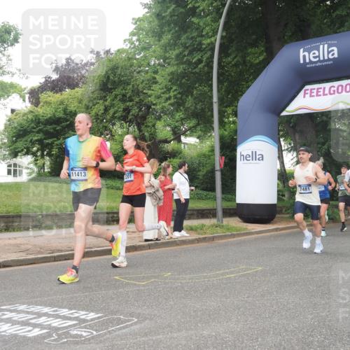 29.06.2025 - hella hamburg halbmarathon KatJ http://msf.ph/oto/8347346 29.06.2025 10:20:21 Zwischen KM18-KM19 3201, 5826, 7481 meine-sportfotos.de