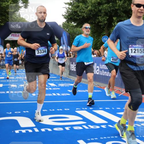 29.06.2025 - hella hamburg halbmarathon Strokosch-Dieckow http://msf.ph/oto/8347352 29.06.2025 10:53:02 Ziel 2111, 2208, 3059, 3258, 3334, 4121, 4770, 5907, 7509, 7864, 8587, 9093, 9537, 12155, 12367, 12519, 12910, 14323, 14791, 15430, 18590, 18720, 19208 meine-sportfotos.de