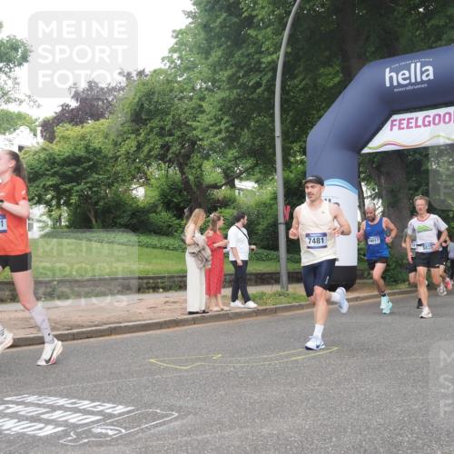 29.06.2025 - hella hamburg halbmarathon KatJ http://msf.ph/oto/8347374 29.06.2025 10:20:22 Zwischen KM18-KM19 3201, 5826, 7481 meine-sportfotos.de