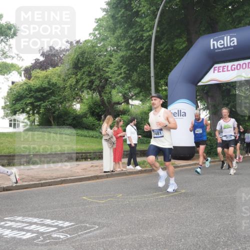 29.06.2025 - hella hamburg halbmarathon KatJ http://msf.ph/oto/8347381 29.06.2025 10:20:22 Zwischen KM18-KM19 3201, 5826, 7481 meine-sportfotos.de