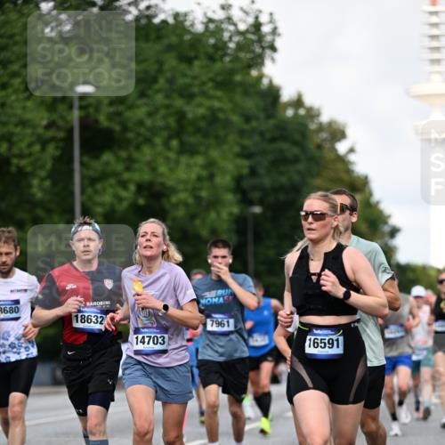 29.06.2025 - hella hamburg halbmarathon Dr. Thomas Lammeyer http://msf.ph/oto/8347468 29.06.2025 09:56:13 Kennedybrücke 1139, 1169, 1220, 1415, 1468, 1512, 1604, 2233, 3109, 3124, 3305, 4080, 4497, 4691, 4915, 5007, 5011, 5477, 6373, 7067, 7191, 7432, 7451, 7865, 7961, 8467, 8852, 9444, 10099, 10251, 10493, 10741, 10796 meine-sportfotos.de