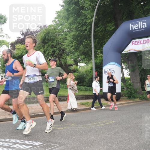 29.06.2025 - hella hamburg halbmarathon KatJ http://msf.ph/oto/8347528 29.06.2025 10:20:24 Zwischen KM18-KM19 2851, 3201, 5826, 7481 meine-sportfotos.de
