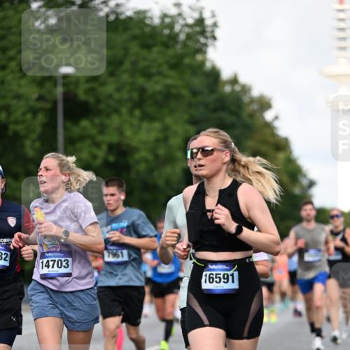 29.06.2025 - hella hamburg halbmarathon Dr. Thomas Lammeyer http://msf.ph/oto/8347569 29.06.2025 09:56:14 Kennedybrücke 1139, 1169, 1220, 1415, 1468, 1512, 1604, 2233, 3109, 3124, 3305, 4080, 4497, 4691, 4915, 5007, 5011, 5477, 6373, 7067, 7191, 7432, 7451, 7865, 7961, 8467, 8852, 10099, 10251, 10741, 10796 meine-sportfotos.de
