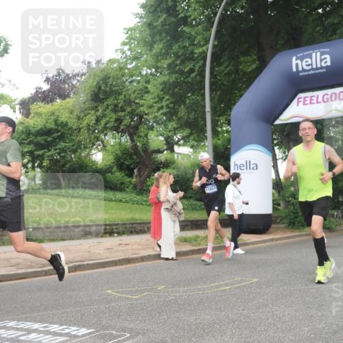 29.06.2025 - hella hamburg halbmarathon KatJ http://msf.ph/oto/8347571 29.06.2025 10:20:24 Zwischen KM18-KM19 2851, 3201, 5826, 7481 meine-sportfotos.de