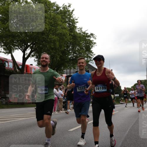29.06.2025 - hella hamburg halbmarathon Yannick Fuchs http://msf.ph/oto/8347572 29.06.2025 10:52:31 20KM 1319, 1833, 2159, 2250, 2619, 2711, 2996, 4550, 4767, 5675, 6592, 6860, 7659, 7856, 8089, 8392, 9156, 9230, 9353, 9553, 9555, 9835, 10020, 10268, 10319, 10518, 10539, 10703, 11394, 11605, 11808, 11846, 12495, 12734, 12735, 12809, 13287, 13512, 13654, 13694, 14355, 14673, 15197, 16189, 16206, 16409, 16922, 16924, 17531, 17665, 17782, 17814, 17839, 17931, 17967, 18556, 18682, 18727, 18833, 18985, 19002, 19003 meine-sportfotos.de