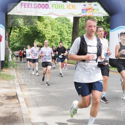 29.06.2025 - hella hamburg halbmarathon MichiJ http://msf.ph/oto/8347596 29.06.2025 10:40:45 Zwischen KM18-KM19 1267, 2771, 3334, 5077, 6723, 7509, 7918, 8335, 10263, 10549, 10724, 11009, 11333, 11689, 12607, 12910, 13297, 14239, 15061, 15497, 16467, 18418 meine-sportfotos.de