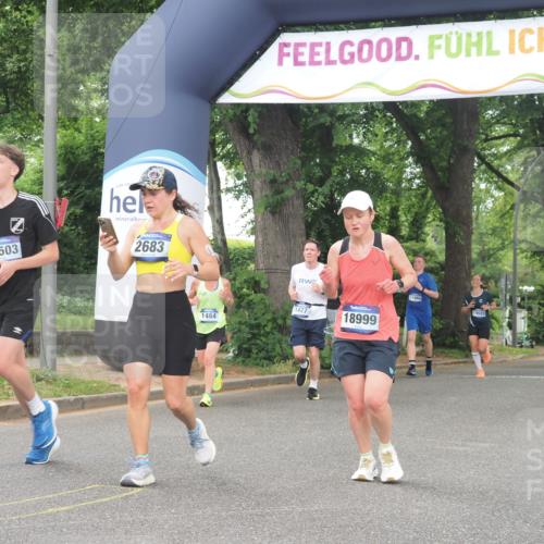 29.06.2025 - hella hamburg halbmarathon KatJ http://msf.ph/oto/8347606 29.06.2025 10:49:59 Zwischen KM18-KM19 1254, 1464, 2683, 3921, 4538, 5384 meine-sportfotos.de
