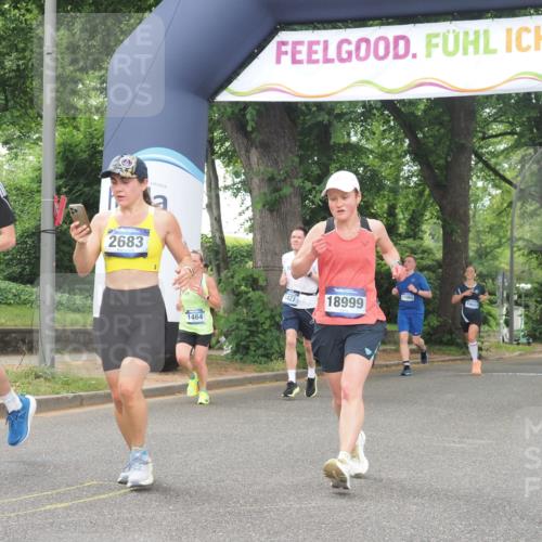 29.06.2025 - hella hamburg halbmarathon KatJ http://msf.ph/oto/8347622 29.06.2025 10:49:59 Zwischen KM18-KM19 1254, 1464, 2683, 3921, 4538, 5384 meine-sportfotos.de