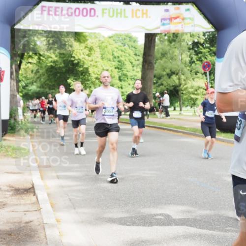 29.06.2025 - hella hamburg halbmarathon MichiJ http://msf.ph/oto/8347682 29.06.2025 10:40:46 Zwischen KM18-KM19 1267, 2058, 2771, 5077, 6723, 7509, 8335, 10263, 10549, 10724, 11009, 11333, 11689, 12607, 12910, 13297, 14239, 15061, 15497, 15879, 16467, 18418, 18666 meine-sportfotos.de