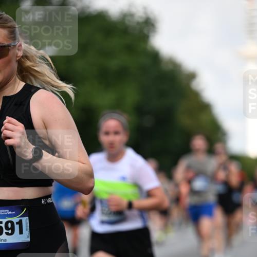 29.06.2025 - hella hamburg halbmarathon Dr. Thomas Lammeyer http://msf.ph/oto/8347756 29.06.2025 09:56:15 Kennedybrücke 1139, 1169, 1220, 1415, 1468, 1512, 1604, 2233, 3109, 3124, 3305, 4080, 4497, 4691, 4915, 5007, 5011, 5476, 5477, 7067, 7191, 7432, 7451, 7865, 7961, 8467, 8852, 10099, 10251, 10741, 10796 meine-sportfotos.de