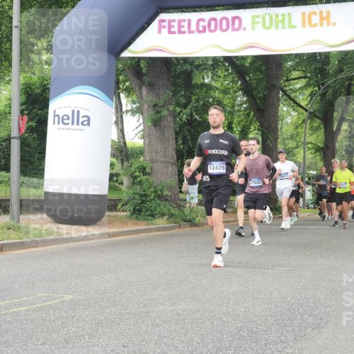 29.06.2025 - hella hamburg halbmarathon KatJ http://msf.ph/oto/8347767 29.06.2025 10:50:04 Zwischen KM18-KM19 1427, 1464, 2683, 7243 meine-sportfotos.de