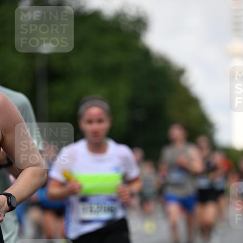 29.06.2025 - hella hamburg halbmarathon Dr. Thomas Lammeyer http://msf.ph/oto/8347776 29.06.2025 09:56:16 Kennedybrücke 1139, 1169, 1220, 1415, 1468, 1512, 2233, 3109, 3124, 4080, 4497, 4691, 4915, 5007, 5011, 5476, 5477, 7067, 7191, 7432, 7451, 7843, 7865, 7961, 8467, 8852, 10099, 10251, 10741, 10796 meine-sportfotos.de