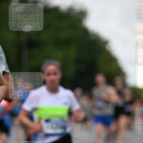 29.06.2025 - hella hamburg halbmarathon Dr. Thomas Lammeyer http://msf.ph/oto/8347789 29.06.2025 09:56:16 Kennedybrücke 1139, 1169, 1220, 1415, 1468, 1512, 2233, 3109, 3124, 4080, 4497, 4691, 4915, 5007, 5011, 5476, 5477, 7067, 7191, 7432, 7451, 7843, 7865, 7961, 8467, 8852, 10099, 10251, 10741, 10796 meine-sportfotos.de