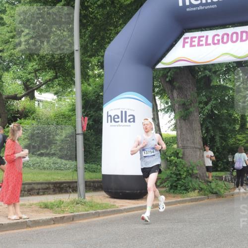 29.06.2025 - hella hamburg halbmarathon KatJ http://msf.ph/oto/8347805 29.06.2025 10:20:28 Zwischen KM18-KM19 2851, 5826, 7481 meine-sportfotos.de