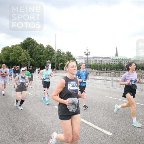 29.06.2025 - hella hamburg halbmarathon Jannik Wohlers http://msf.ph/oto/8347833 29.06.2025 10:56:25 Lombardsbrücke 1207, 2887, 2932, 2991, 3348, 3387, 3418, 3516, 3517, 3614, 4094, 4118, 5589, 5911, 5944, 6284, 6348, 6349, 7381, 7416, 7417, 8150, 8197, 8939, 8943, 9172, 9210, 9402, 9404, 9517, 9902, 9905, 9910, 10016, 10138, 10309, 10450, 10571, 10632, 10936, 11047, 11089, 11204, 12328, 12345, 12354, 12828, 12993, 13108, 13273, 13276, 13671, 13801, 13834, 14117, 14472, 14711, 14746, 15215, 15630, 15748, 15823 meine-sportfotos.de