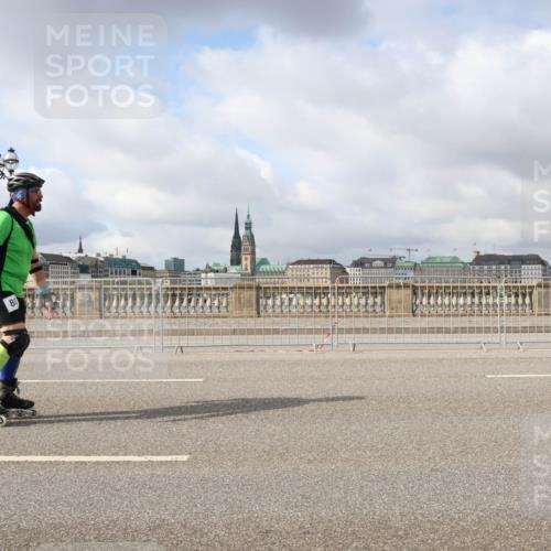 29.06.2025 - hella hamburg halbmarathon Lena Gebhardt http://msf.ph/oto/8347835 29.06.2025 09:09:13 Lombardsbrücke 80 meine-sportfotos.de