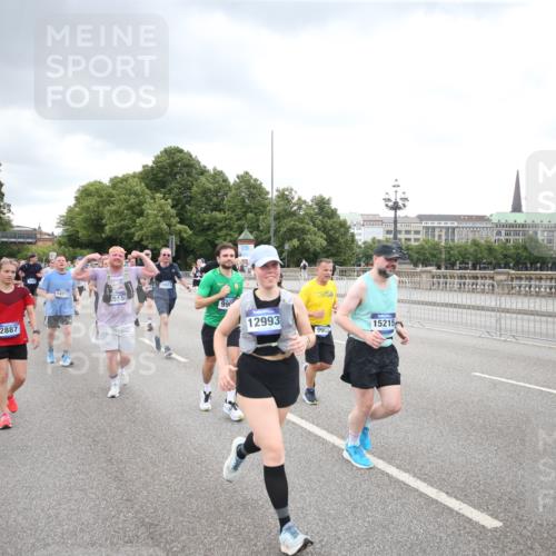 29.06.2025 - hella hamburg halbmarathon Jannik Wohlers http://msf.ph/oto/8347886 29.06.2025 10:56:26 Lombardsbrücke 1207, 2887, 2932, 2991, 3348, 3387, 3418, 3516, 3517, 3614, 4094, 4118, 5589, 5911, 5944, 6284, 6348, 6349, 7381, 7416, 7417, 8150, 8197, 9172, 9210, 9402, 9404, 9517, 9902, 9905, 9910, 10016, 10138, 10309, 10450, 10632, 10936, 11047, 11089, 11204, 12328, 12345, 12354, 12828, 12993, 13108, 13273, 13276, 13671, 13801, 13834, 14117, 14472, 14711, 14746, 15215, 15630, 15748, 15823 meine-sportfotos.de