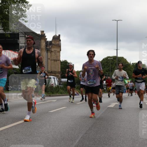 29.06.2025 - hella hamburg halbmarathon Yannick Fuchs http://msf.ph/oto/8347915 29.06.2025 10:52:32 20KM 1319, 1833, 2159, 2250, 2619, 2711, 2996, 4550, 4767, 5675, 6592, 6860, 7659, 7856, 8089, 8392, 9156, 9353, 9553, 9555, 9835, 10020, 10268, 10319, 10518, 10539, 10703, 11394, 11605, 11808, 11846, 12495, 12734, 12735, 12809, 13287, 13512, 13654, 13694, 14355, 14673, 15197, 16189, 16206, 16409, 16922, 16924, 17531, 17665, 17782, 17814, 17839, 17931, 17967, 18556, 18682, 18727, 18833, 18985, 19002, 19003 meine-sportfotos.de