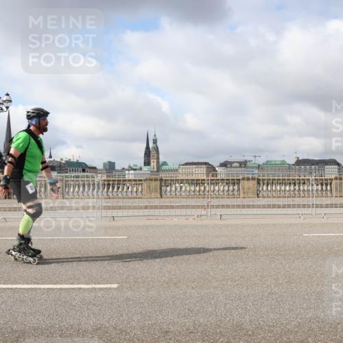 29.06.2025 - hella hamburg halbmarathon Lena Gebhardt http://msf.ph/oto/8348004 29.06.2025 09:09:13 Lombardsbrücke 8 meine-sportfotos.de